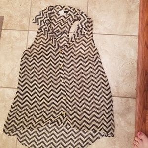 Chevron collared top